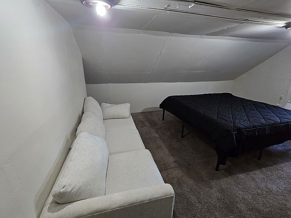 4th image of 1415 E 75th St #1B