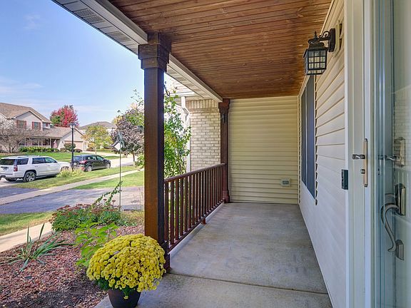 4th image of 845 Ridge Dr