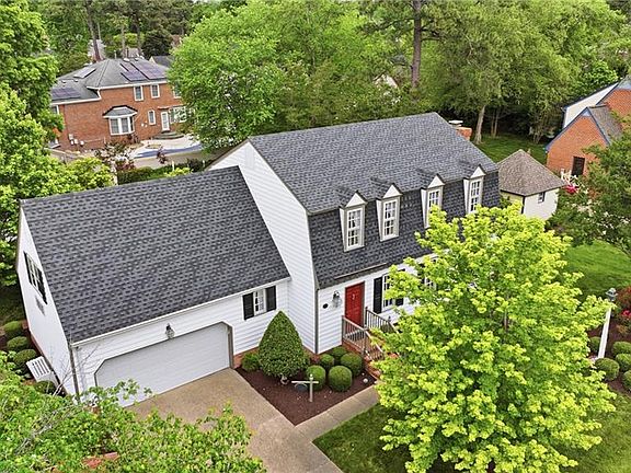 3rd image of 3212 Mapleton Cres