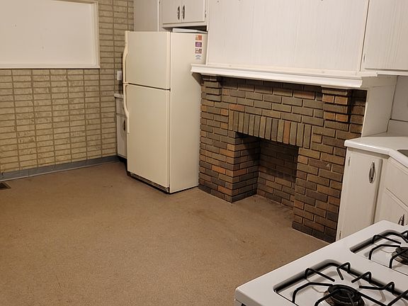 3rd image of 129 Mulberry St