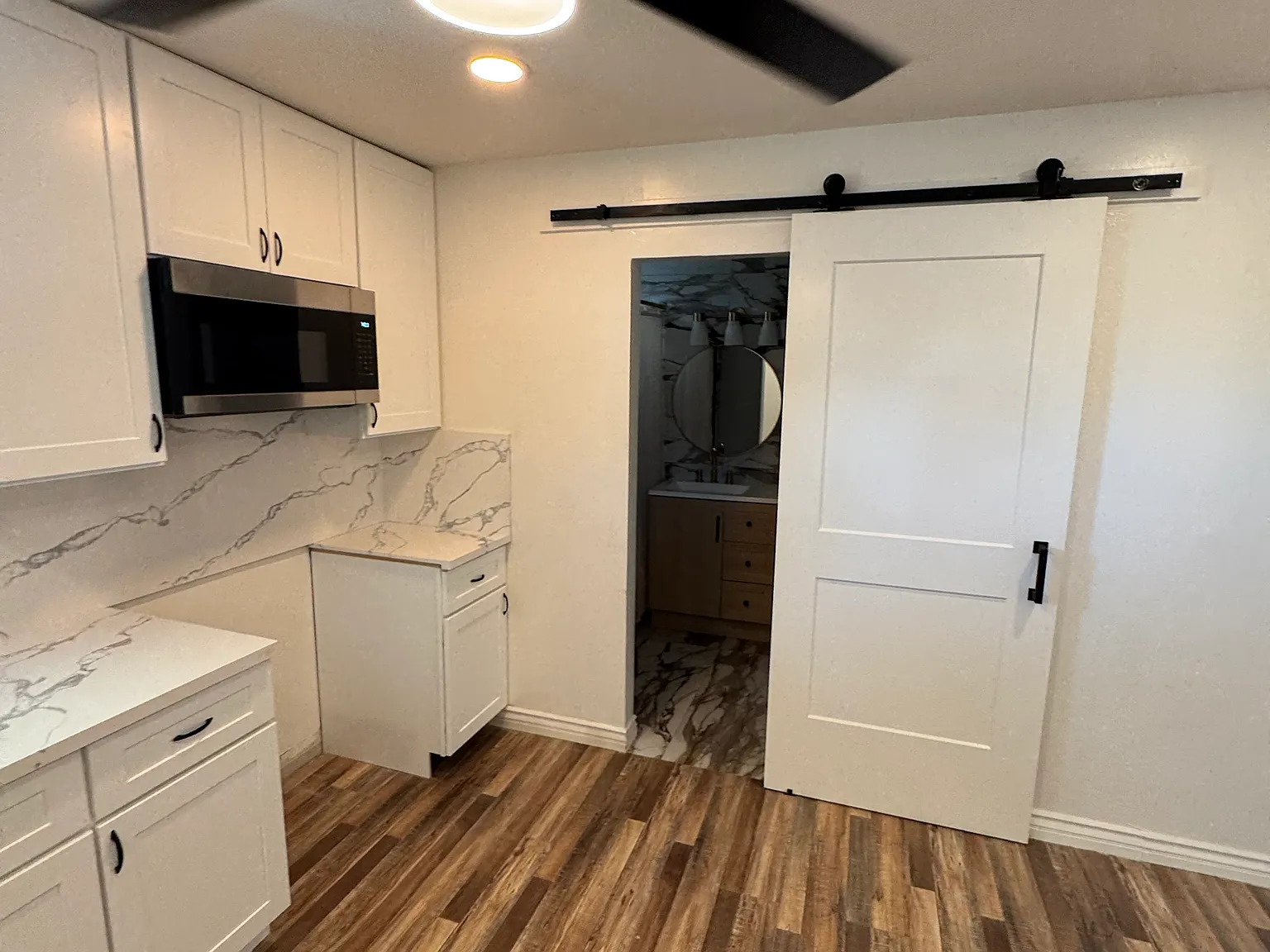 1 bed, 400 sqft, $1,800 — Photo 2