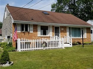 1450 Birch Dr, North Tonawanda, NY 14120