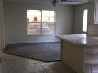 7930 SW 9th St, North Lauderdale, FL 33068