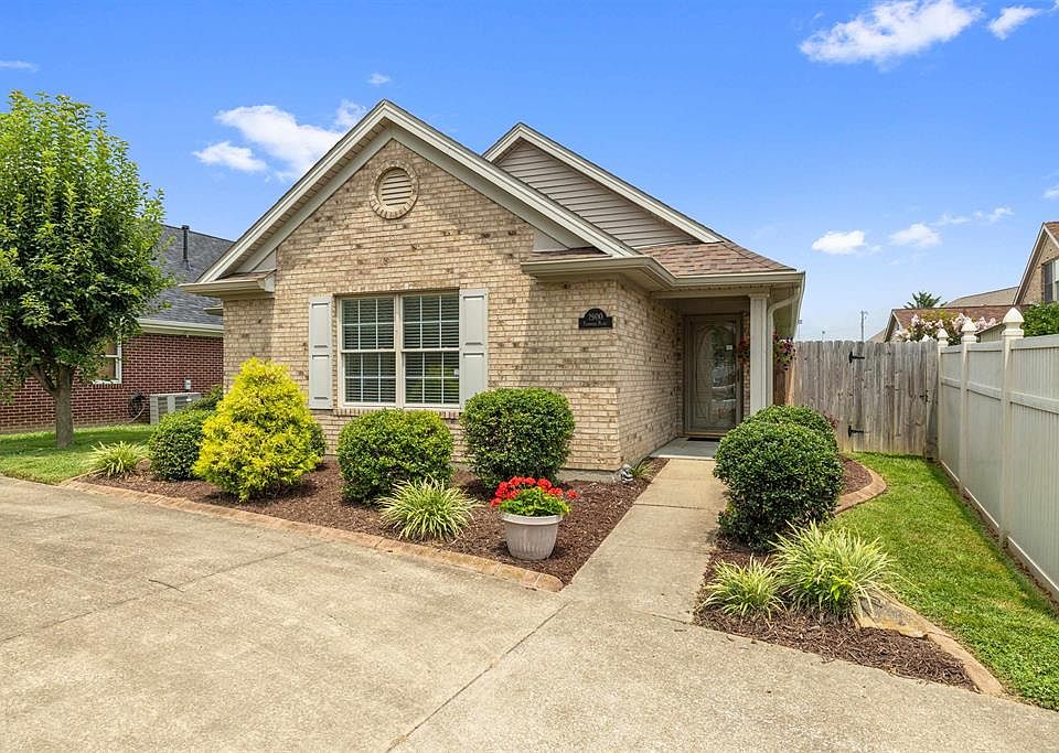1st image of 2900 Paddock Pl