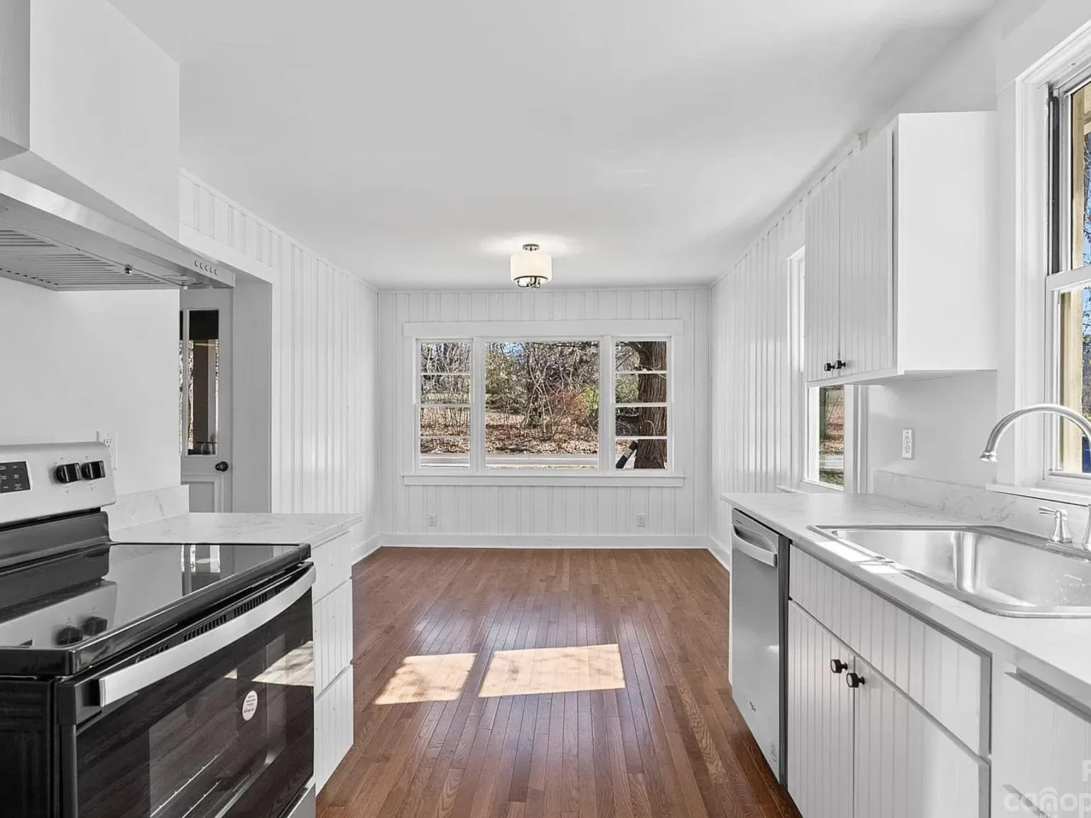 2 bed, 853 sqft, $2,250 — Photo 2