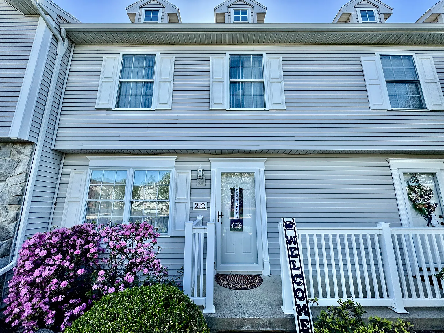 212 Birchtree Ct — Photo 1