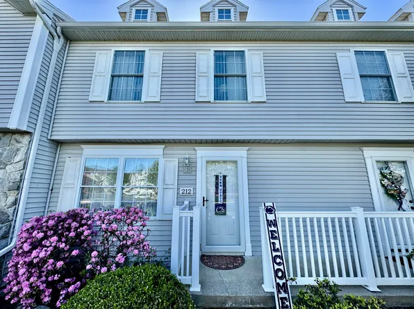 212 Birchtree Ct, State College, PA 16801