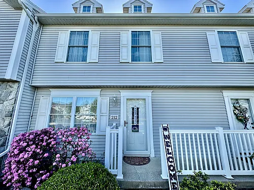 212 Birchtree Ct Photo 1