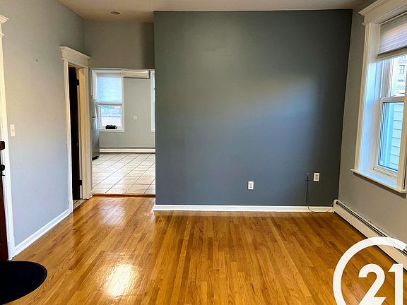 3rd image of 3242 35th St #2