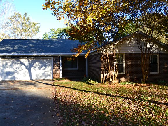 5th image of 818 Seina Vista Dr
