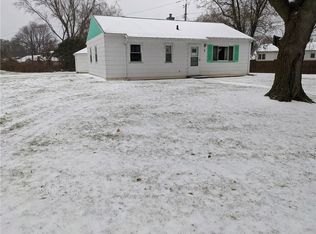 2 Fairchild Rd, Rochester, NY 14606