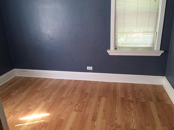 5th image of 4506 Torrington Ave