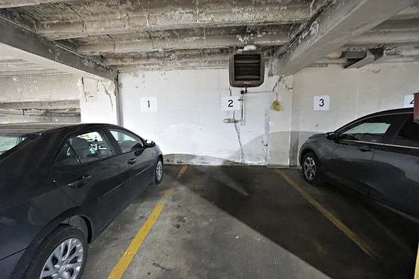 Sold by Anna Pinto Realty | media 19