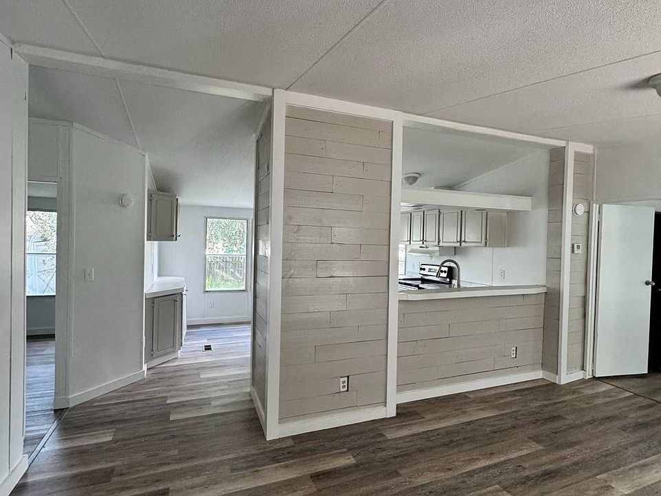 1st image of 11220 Hughes Rd #33