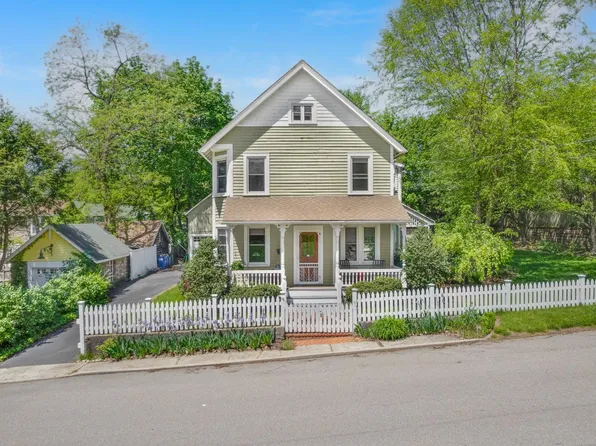 4 Oak Street, Cold Spring, NY 10516