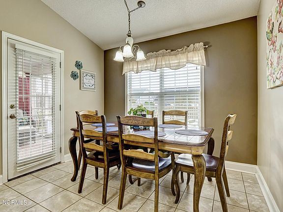3rd image of 630 Castine Way