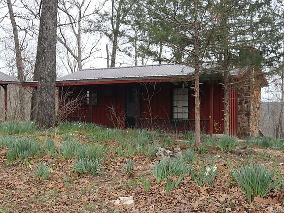2nd image of 826 Crooked Ridge Rd