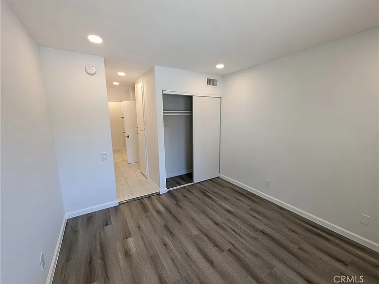 5460 White Oak Ave #G222 — Photo 8