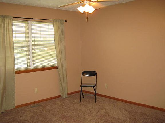 3rd image of 239 Saint Anns Ln