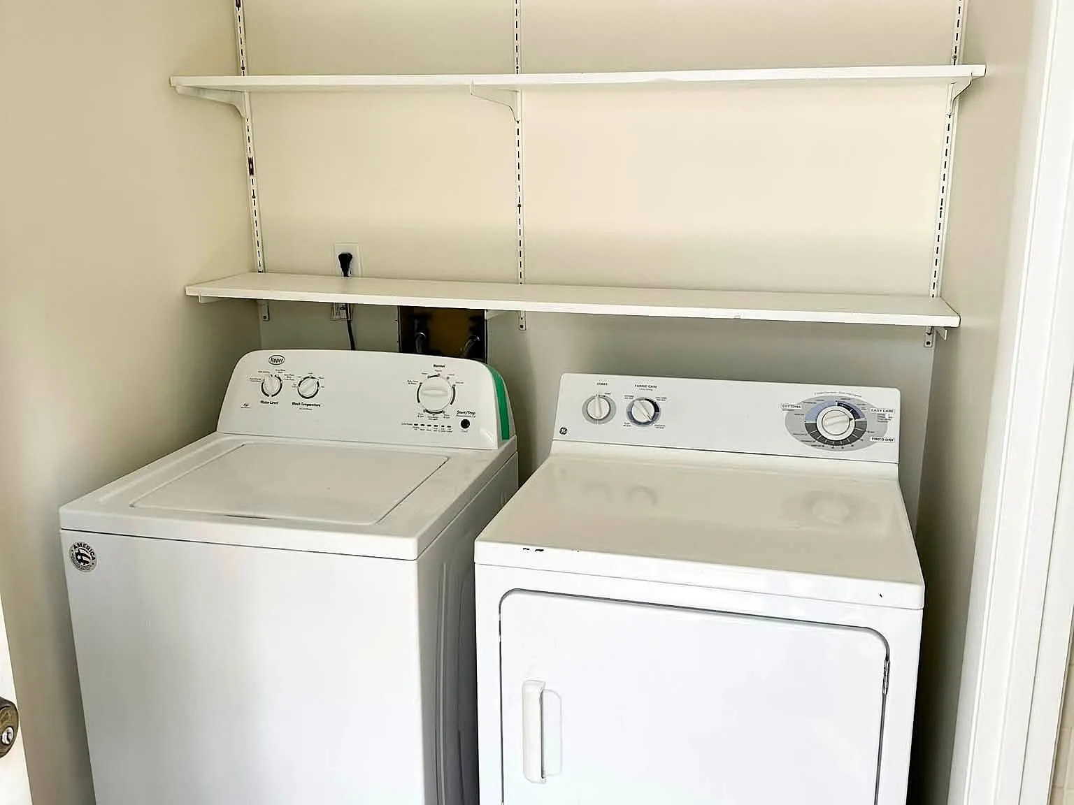 3 bed, 912 sqft, $1,900 — Photo 3