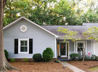 805 Carriage Crossing Ln APT A, Greensboro, NC 27410