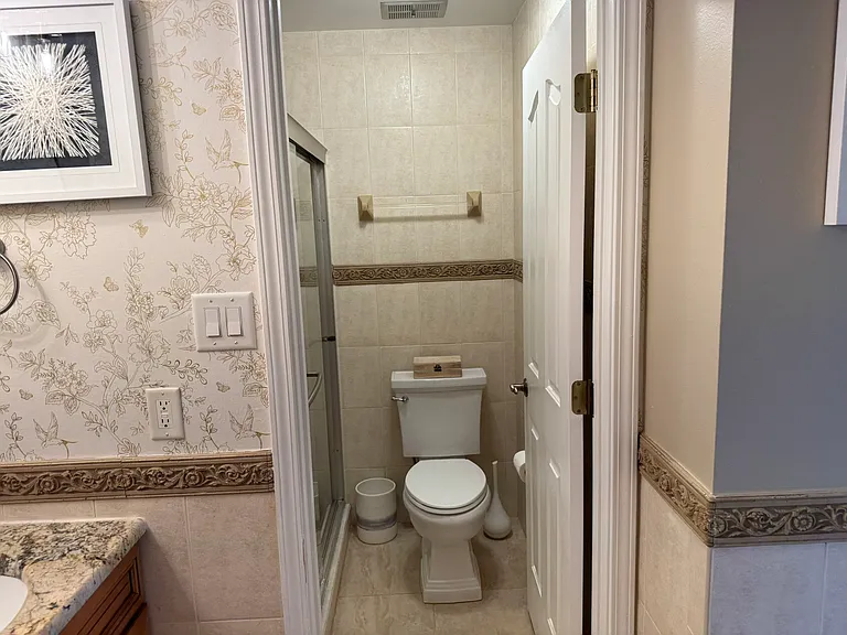 1800 Mariner Dr #6 — Photo 40