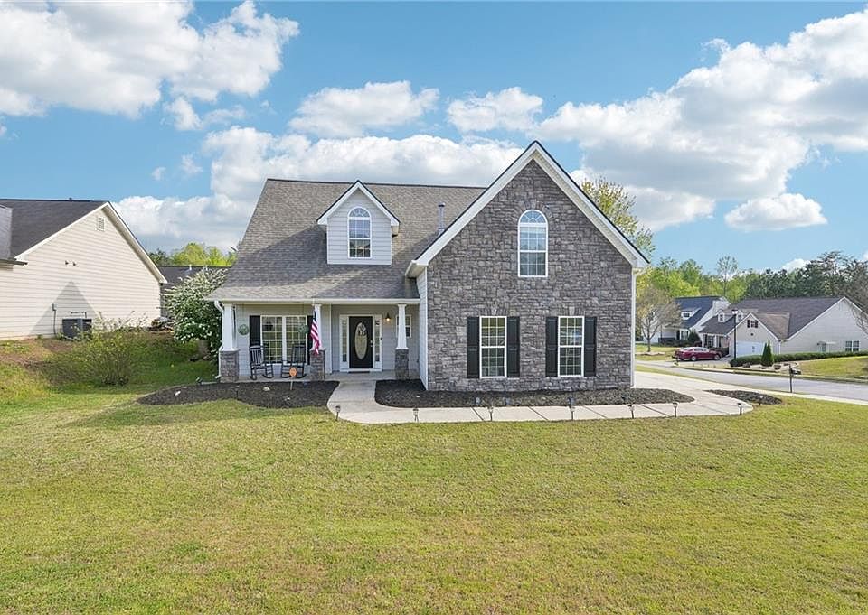1st image of 45 Peregrine Ln S