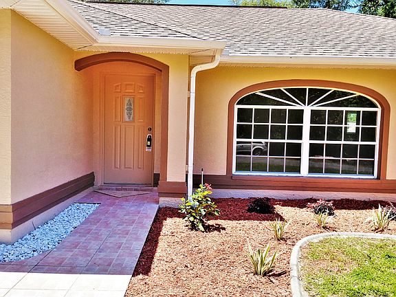 3rd image of 8876 N Travis Dr