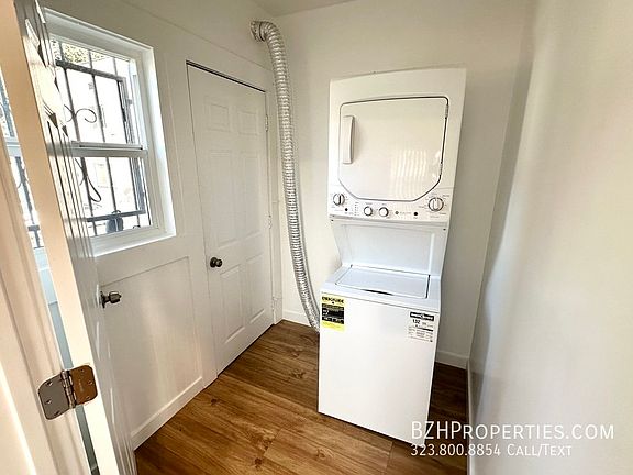 2nd image of 1275 Vin Scully Ave #1277