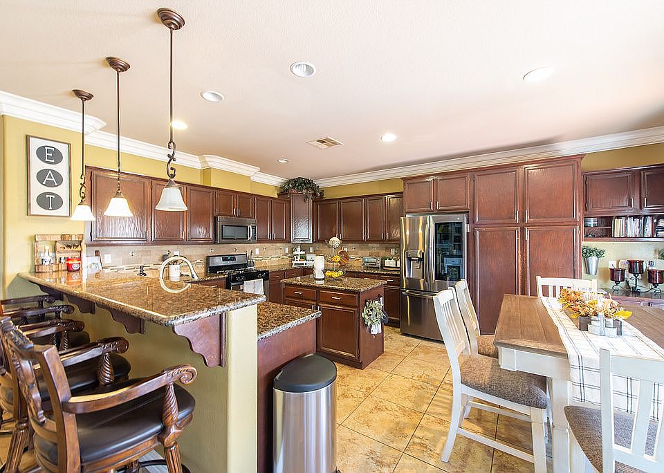 2nd image of 15854 Green Acres Ct