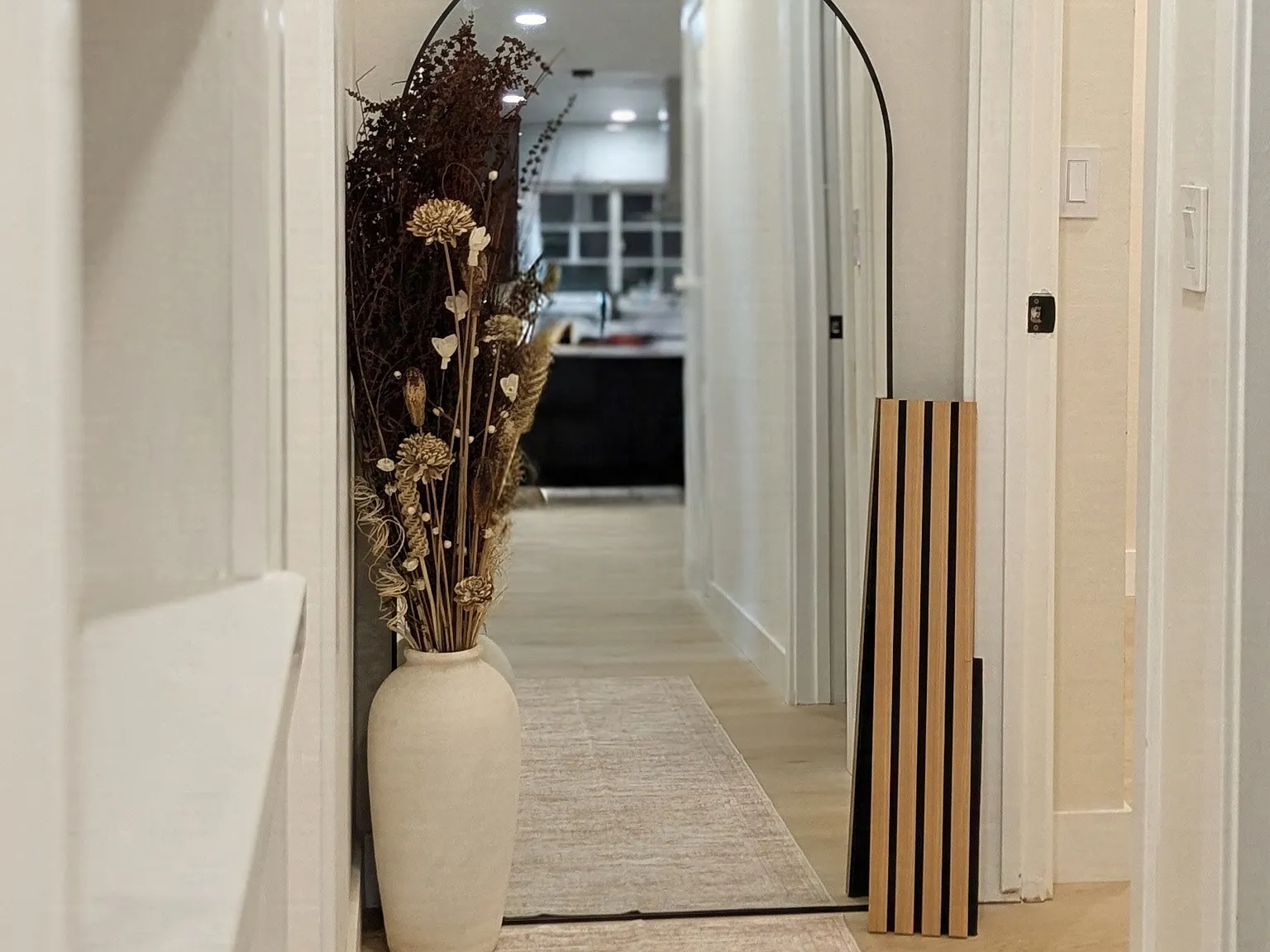 3 bed, $6,000 — Photo 1