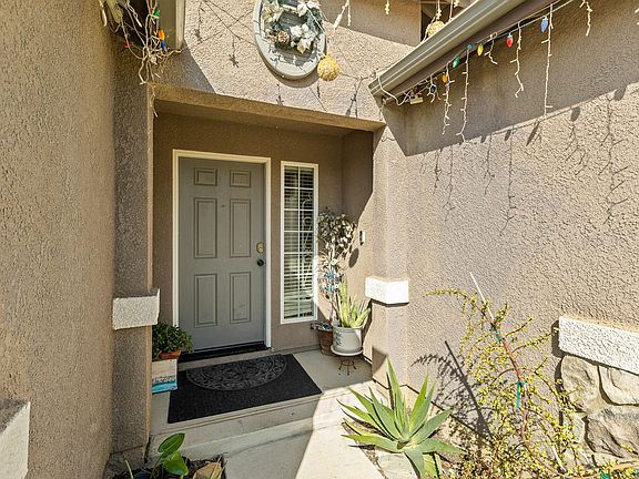 5th image of 2215 Fiori Street