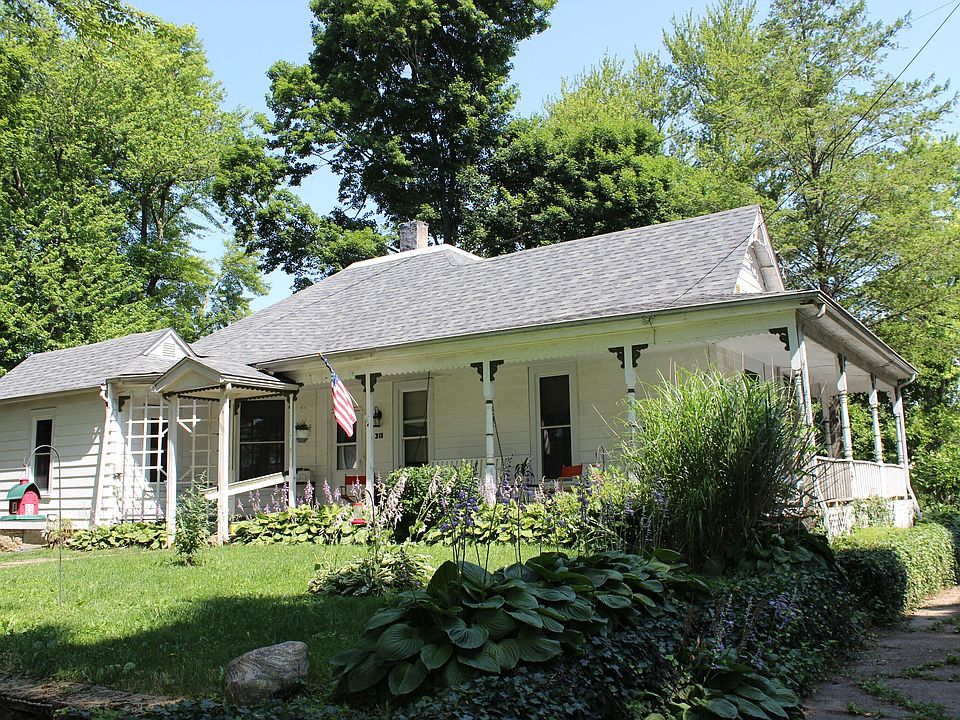 1st image of 311 S 1st St