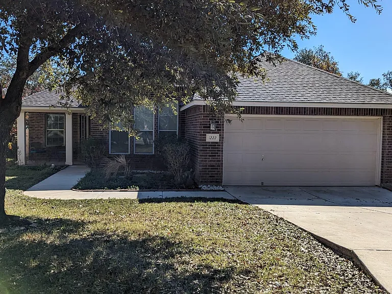 1222 Stetson Grn — Photo 1