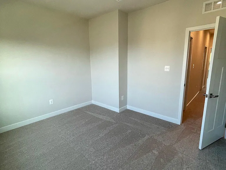 8666 Shady Pines Dr — Photo 38