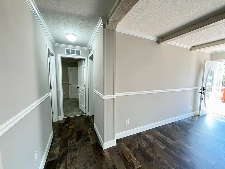 55 Oak Ave — Photo 39