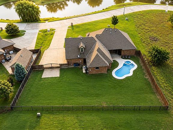 2nd image of 3525 Abby Ln