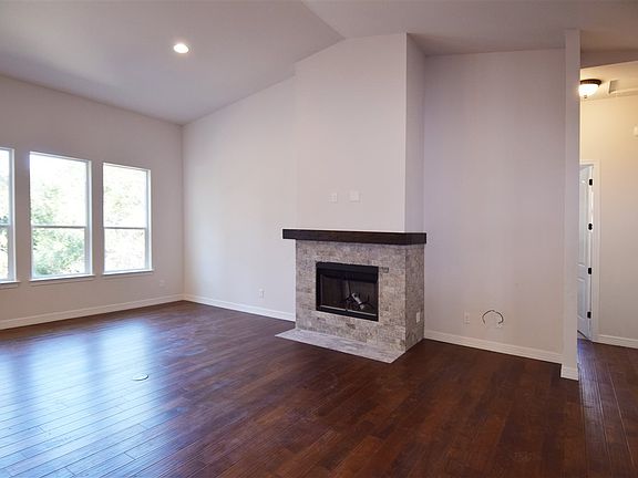 4th image of 21913 Plockton Dr