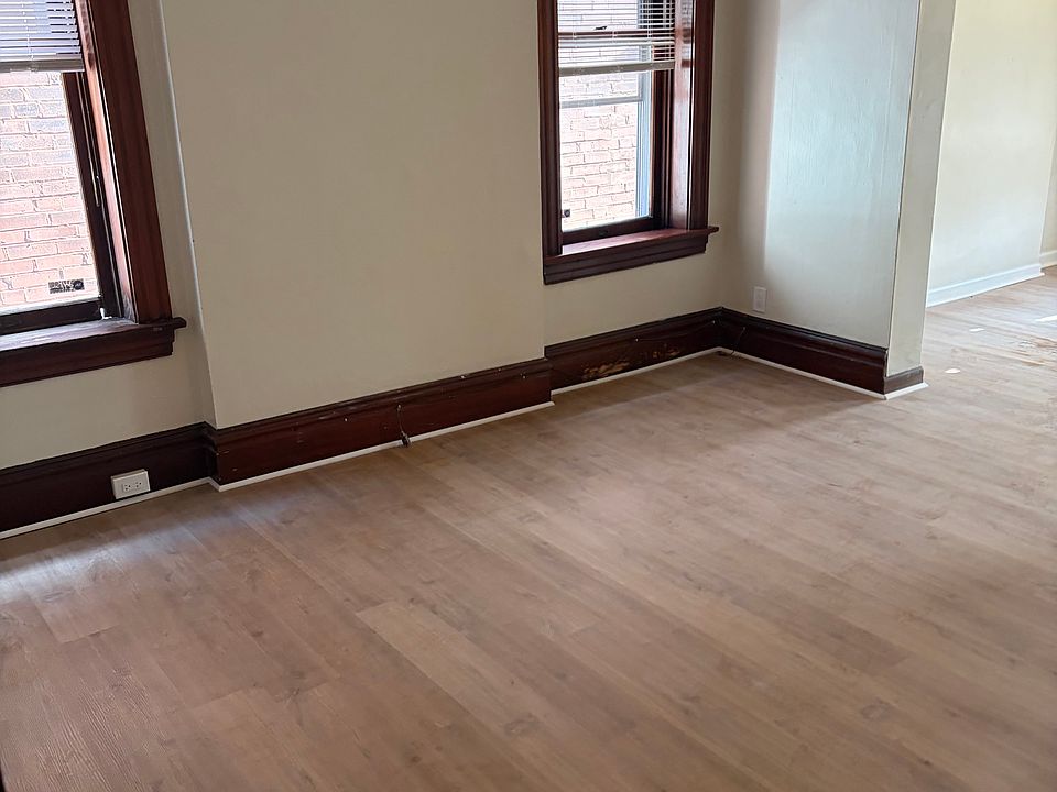 1st image of 2935 Victor St #2935