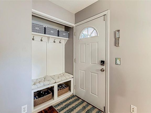 2nd image of 5937 Birchwood Ave