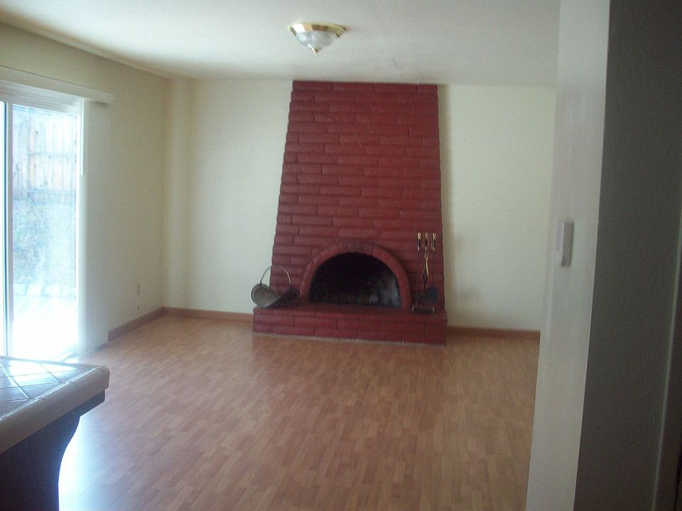2nd image of 305 Alta Vis