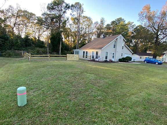 Large front and back yards