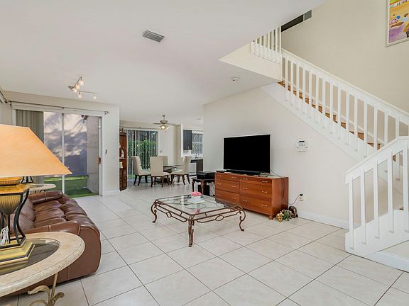5th image of 603 NW 88th Drive