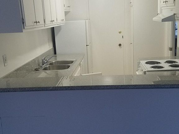 5th image of 125 N Barrington Ave APT 203