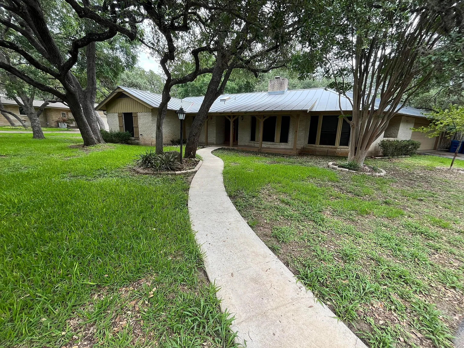 3 bed, 2462 sqft, $3,500 — Photo 3