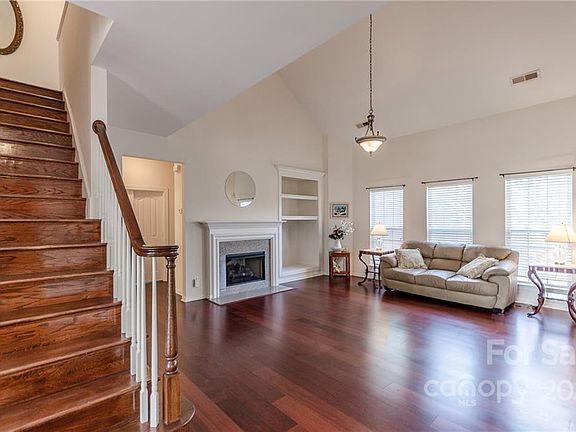 5th image of 10238 Kelso Ct