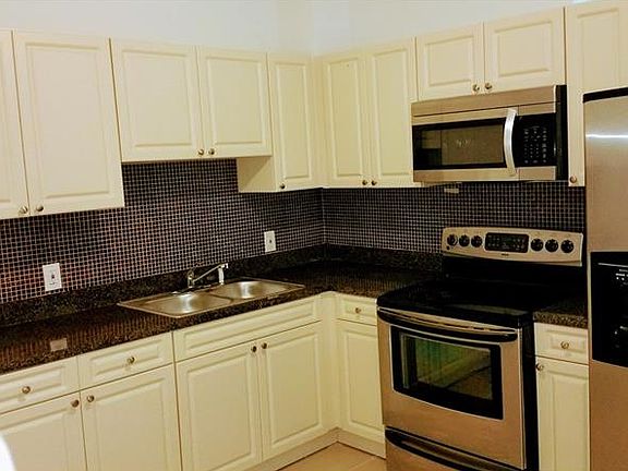 4th image of 6720 N Habana Ave