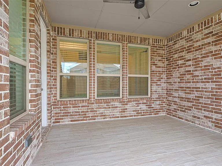 5919 Solara Ledge Ln — Photo 28
