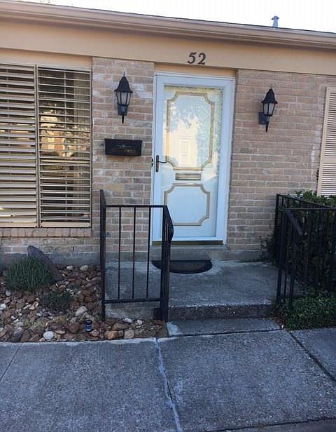 1st image of 52 Townhouse Ln