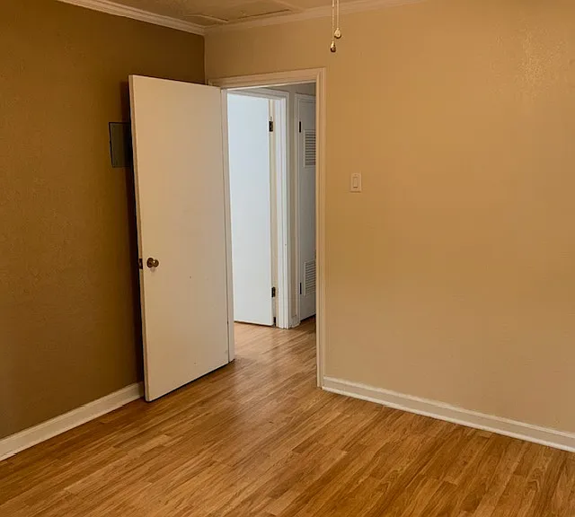 3110 Eastland Ave — Photo 5